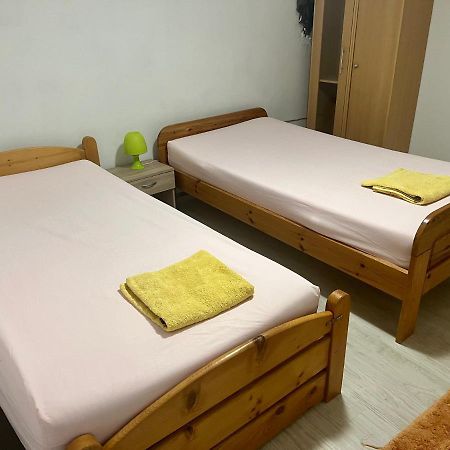 Doppelbett Zimmer Mit Gemeinschaftbad Borgholzhausen Exteriér fotografie